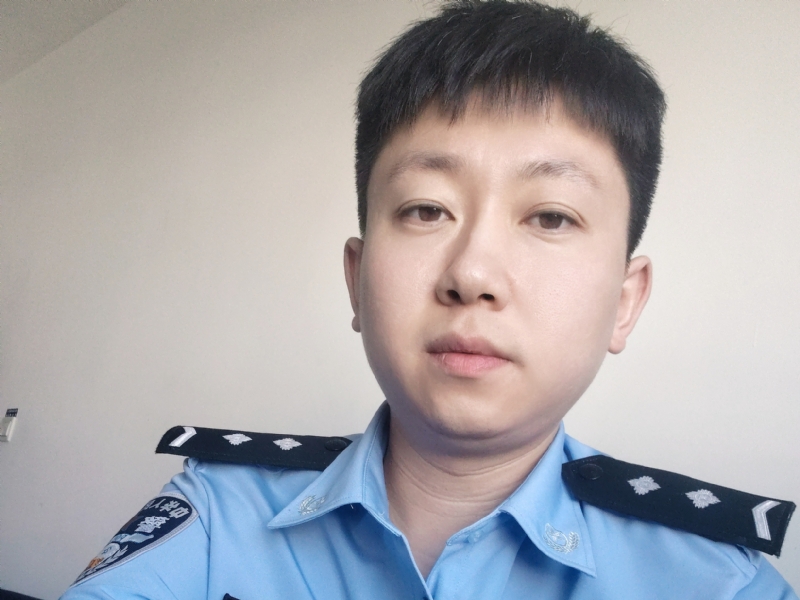 峻仔的第一张照片--大庆闪婚服务中心